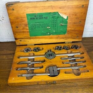 VINTAGE VERMONT NO. 2A "LUCKY" TAP & DIE SET IN ORIGINAL WOOD CASE - USA